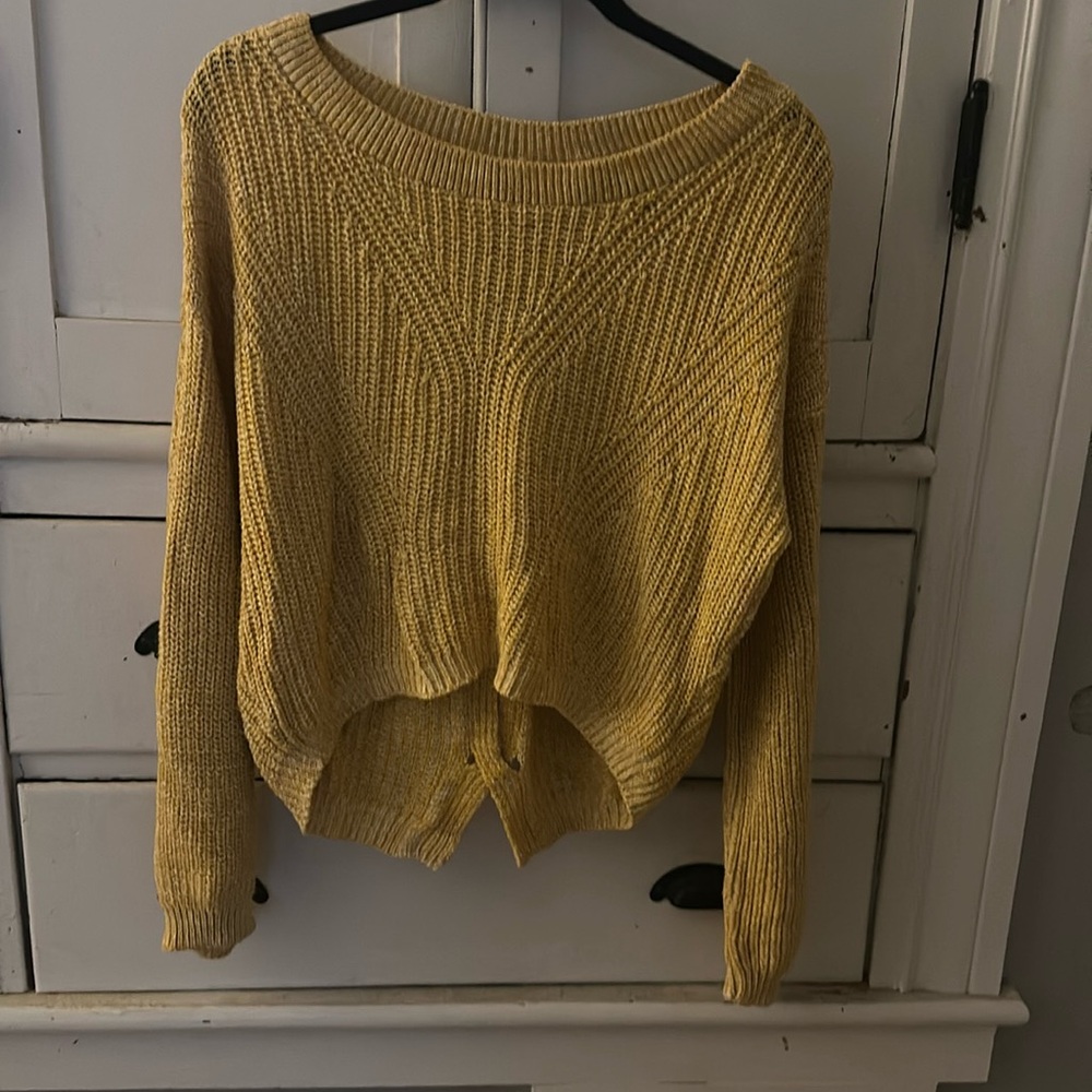Women’s express sweater. Excellent condition